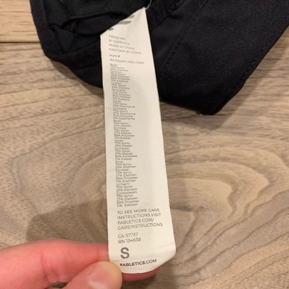 Fabletics Mesh Panel Sports Bra - Picture 4 of 4